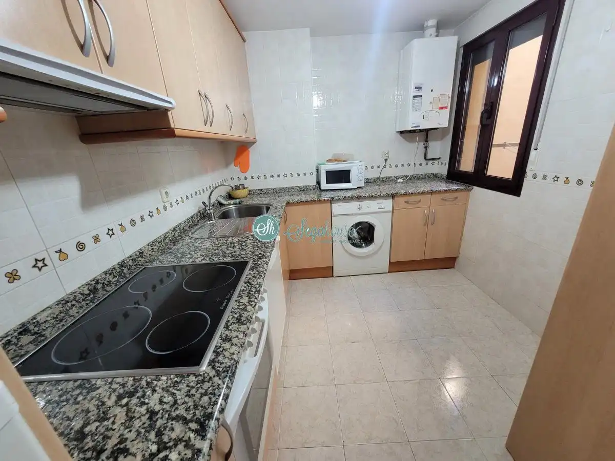 Kitchen of Flat for sale in Palazuelos de Eresma  with Heating, Storage room and Community pool
