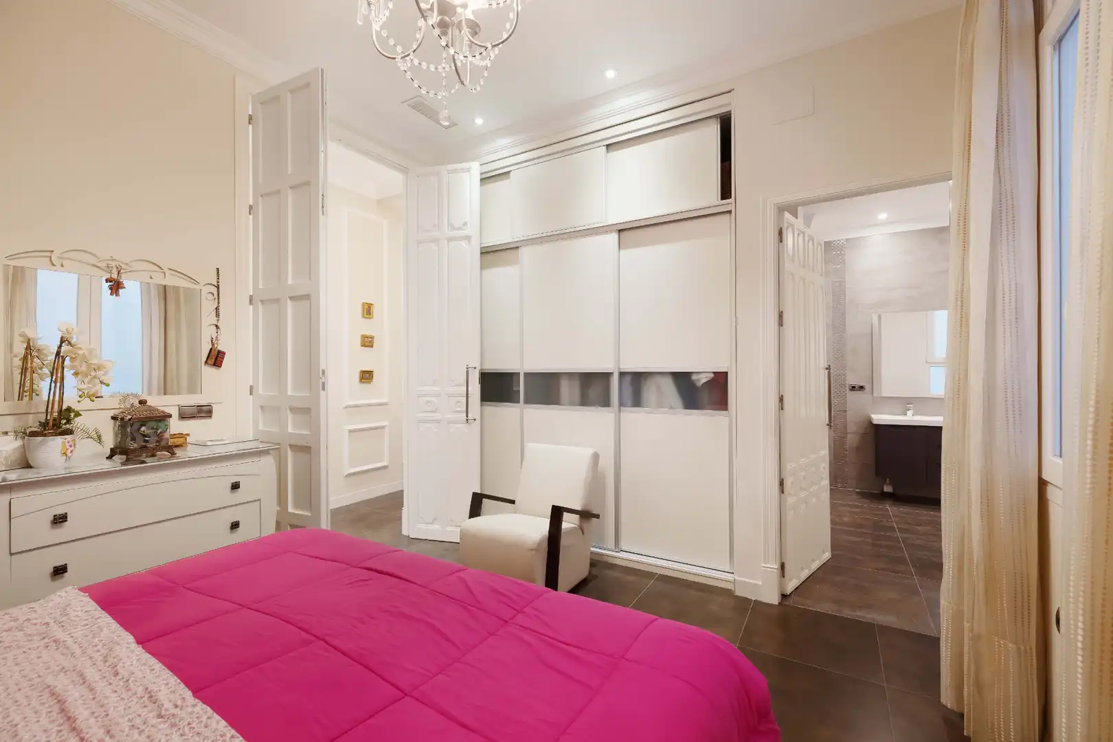 Bedroom of Flat for sale in Málaga  with Air Conditioner and Storage room