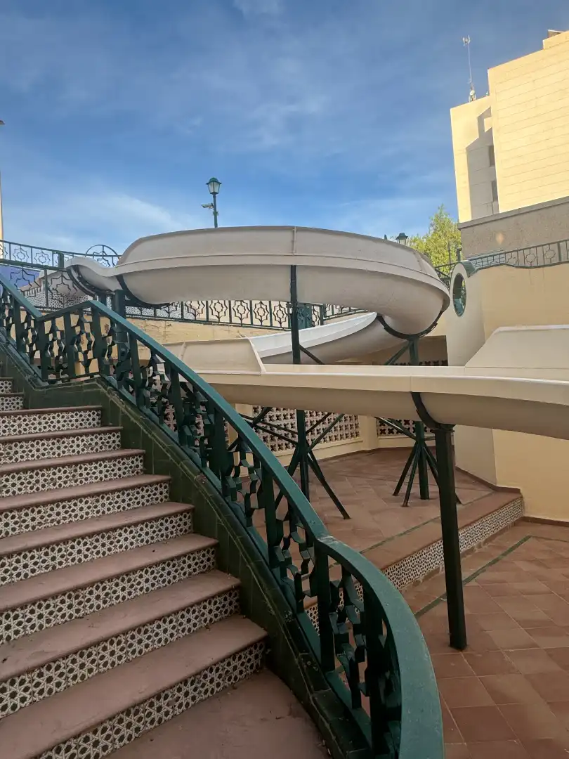 Vista exterior de Pis en venda en Santa Pola amb Aire condicionat, Calefacció i Jardí privat