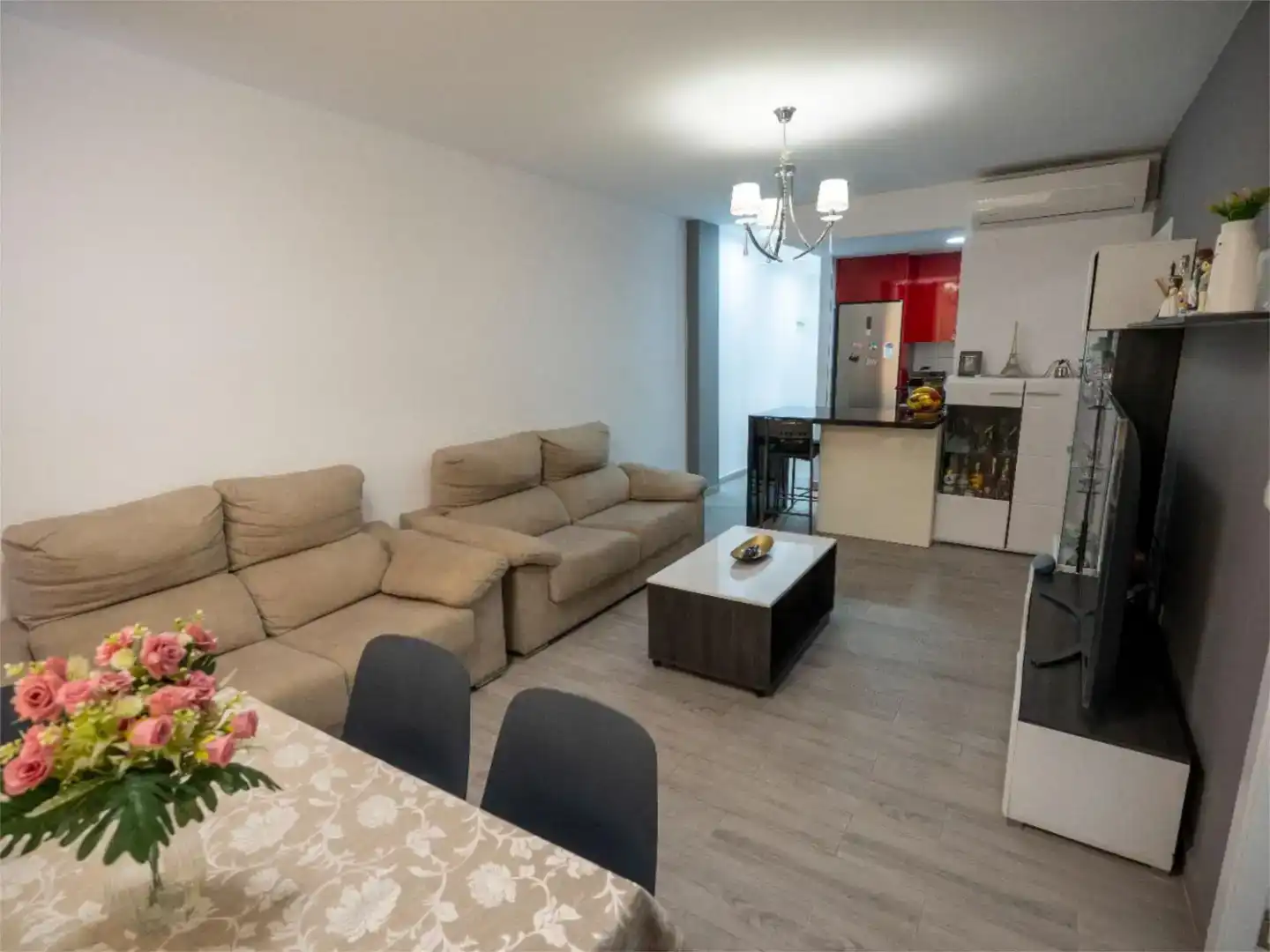 Sala d'estar de Pis en venda en Torrevieja amb Aire condicionat, Piscina i Balcó