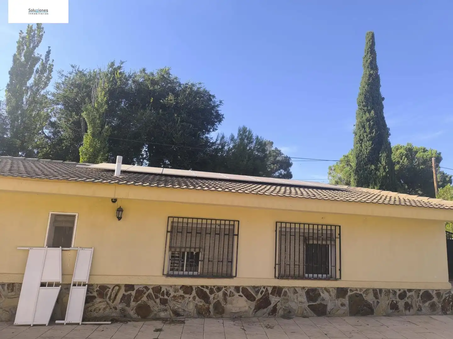 Vista exterior de Casa o xalet en venda en Albacete amb Aire condicionat, Calefacció i Jardí privat