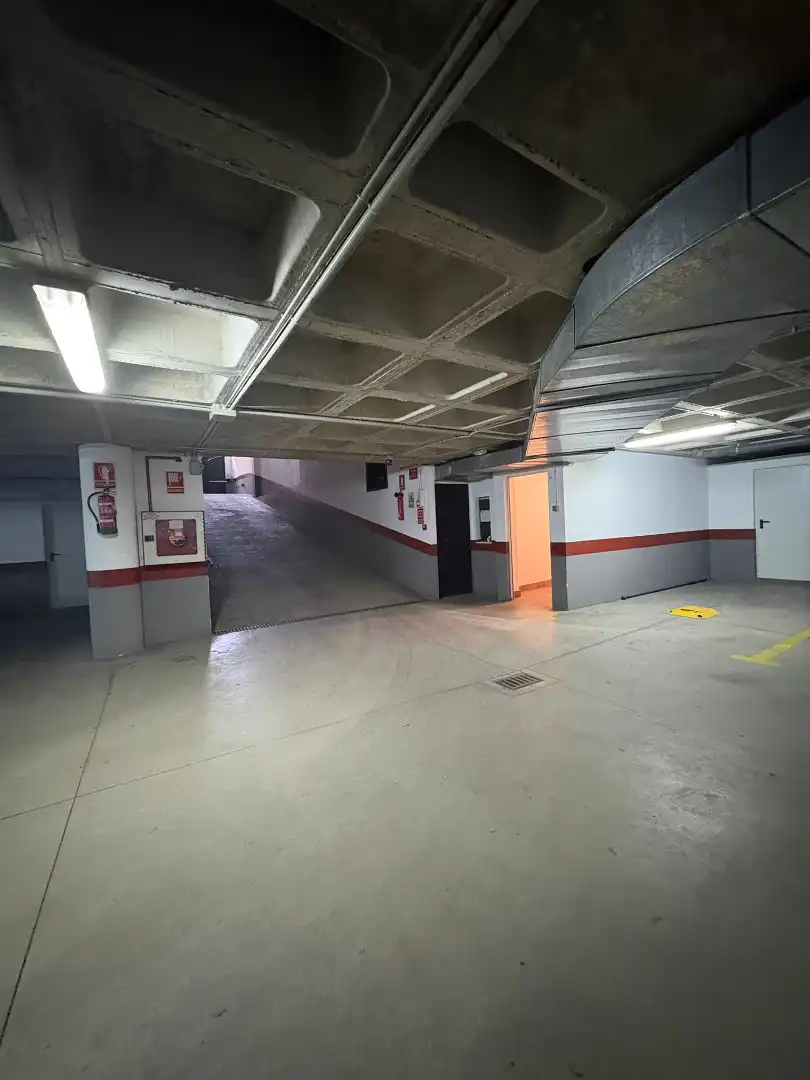 Parkplatz von Wohnung zum Verkauf in Los Palacios y Villafranca mit Klimaanlage, Terrasse und Abstellraum