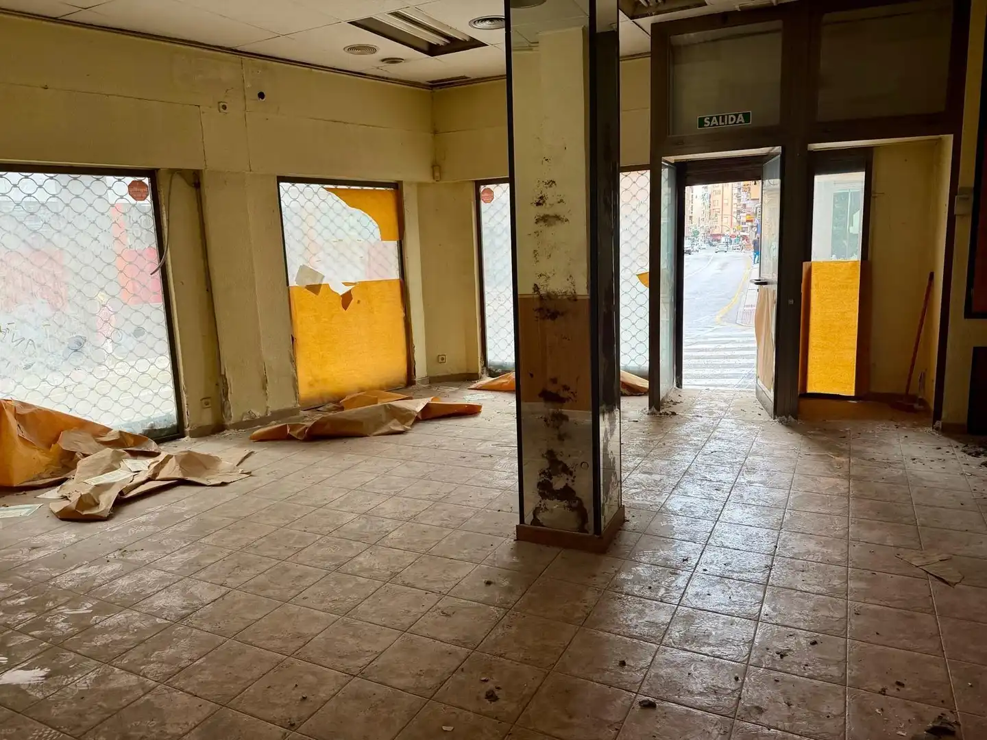 Geschaftsraum zur Miete in Casco Urbano