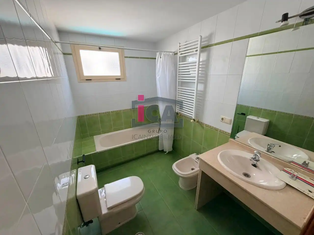 Bany de Pis en venda en Cáceres amb Calefacció, Terrassa i Traster