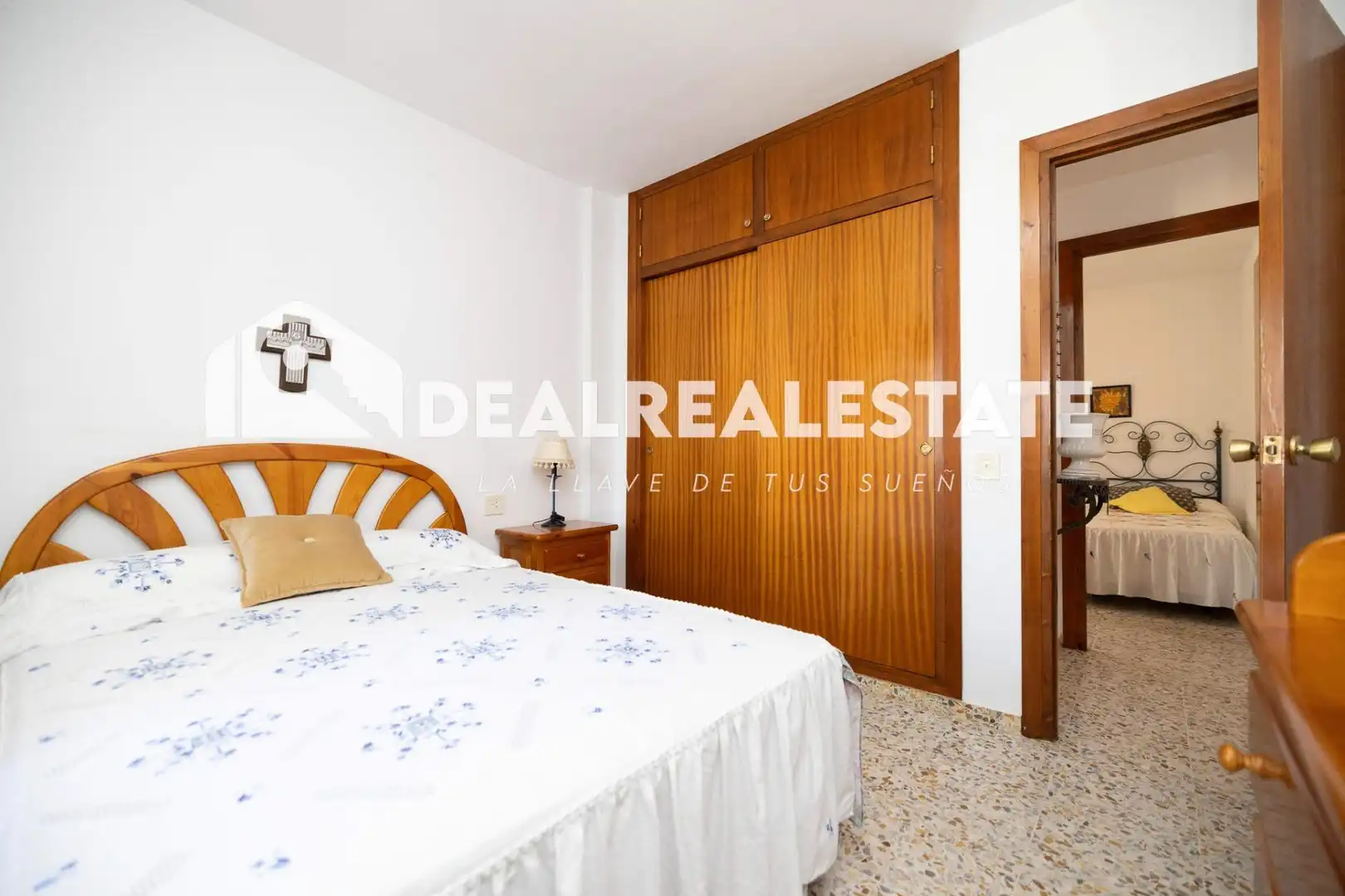 Dormitori de Casa o xalet en venda en Almonte amb Jardí privat, Terrassa i Moblat