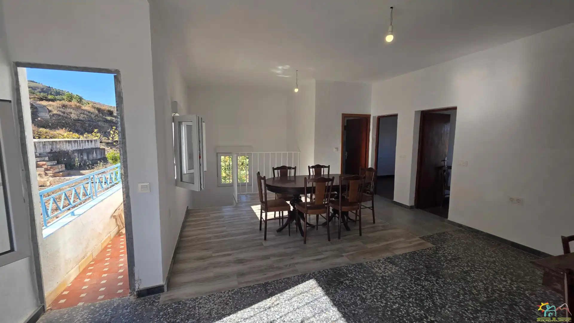 Menjador de Finca rústica en venda en Íllar amb Jardí privat, Terrassa i Moblat