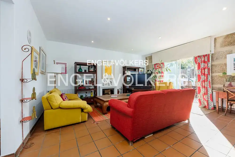 Living room of Houses for sale in Vigo   with Heating, Private garden and Terrace