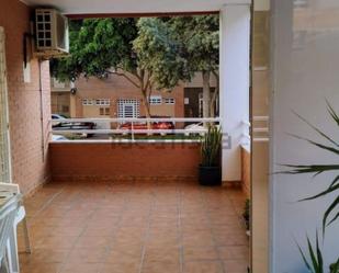 Vista exterior de Pis de lloguer en  Almería Capital amb Aire condicionat i Terrassa