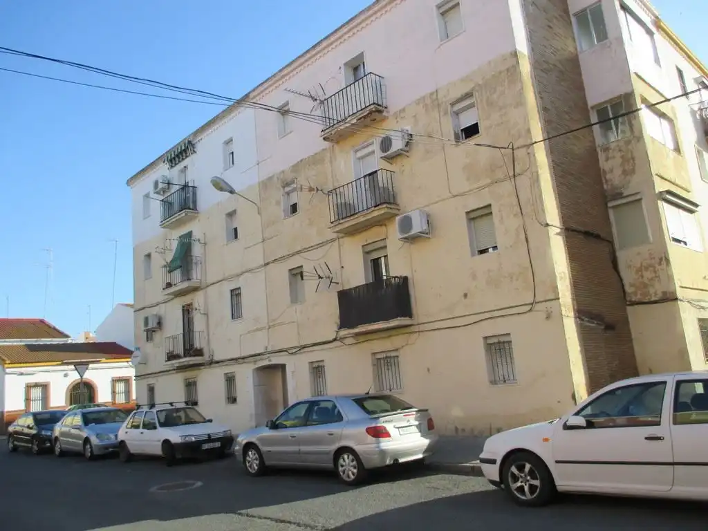Piso con terraza en venta en Calle Argonautas 19