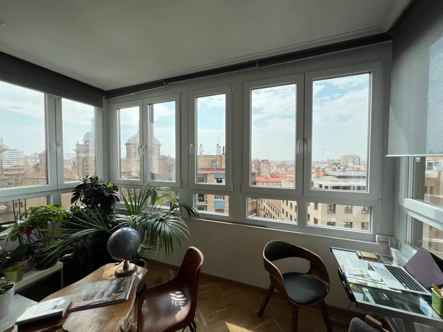 Living room of Flat for sale in Zaragoza  with Air Conditioner, Heating and Parquet flooring