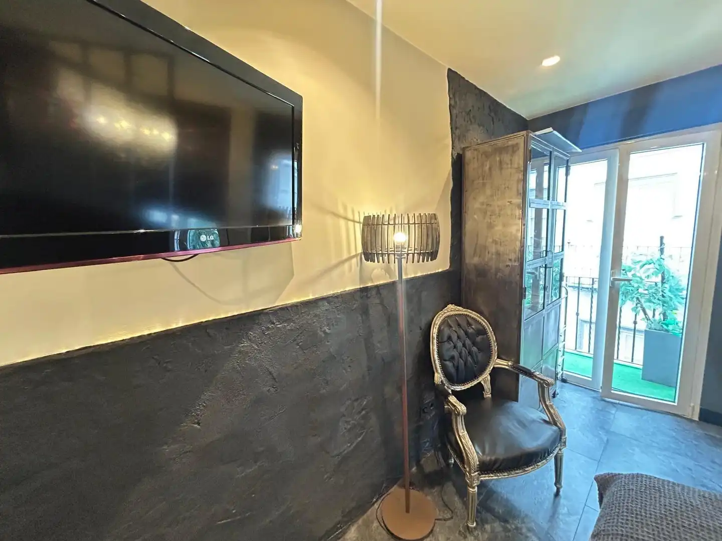 Habitación de Piso en venta en Sevilla con Aire acondicionado y Balcón