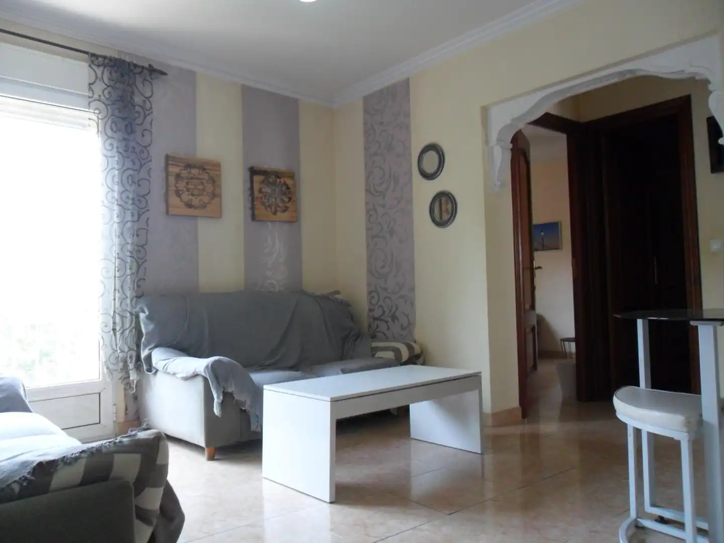Sala de estar de Piso de alquiler en Granada con Calefacción y Jardín privado