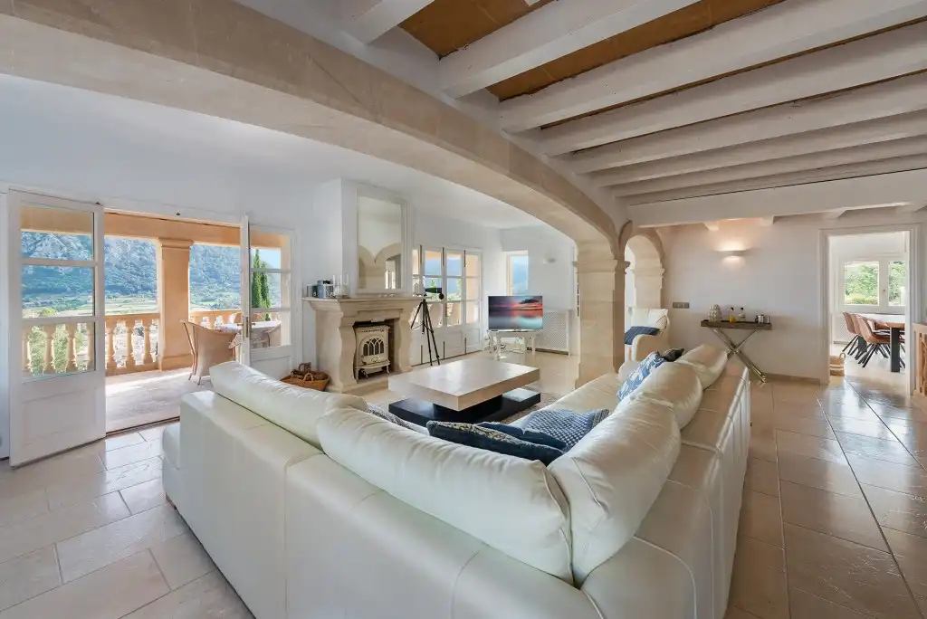 Wohnzimmer von Haus oder Chalet zum Verkauf in Pollença mit Klimaanlage, Heizung und Privatgarten