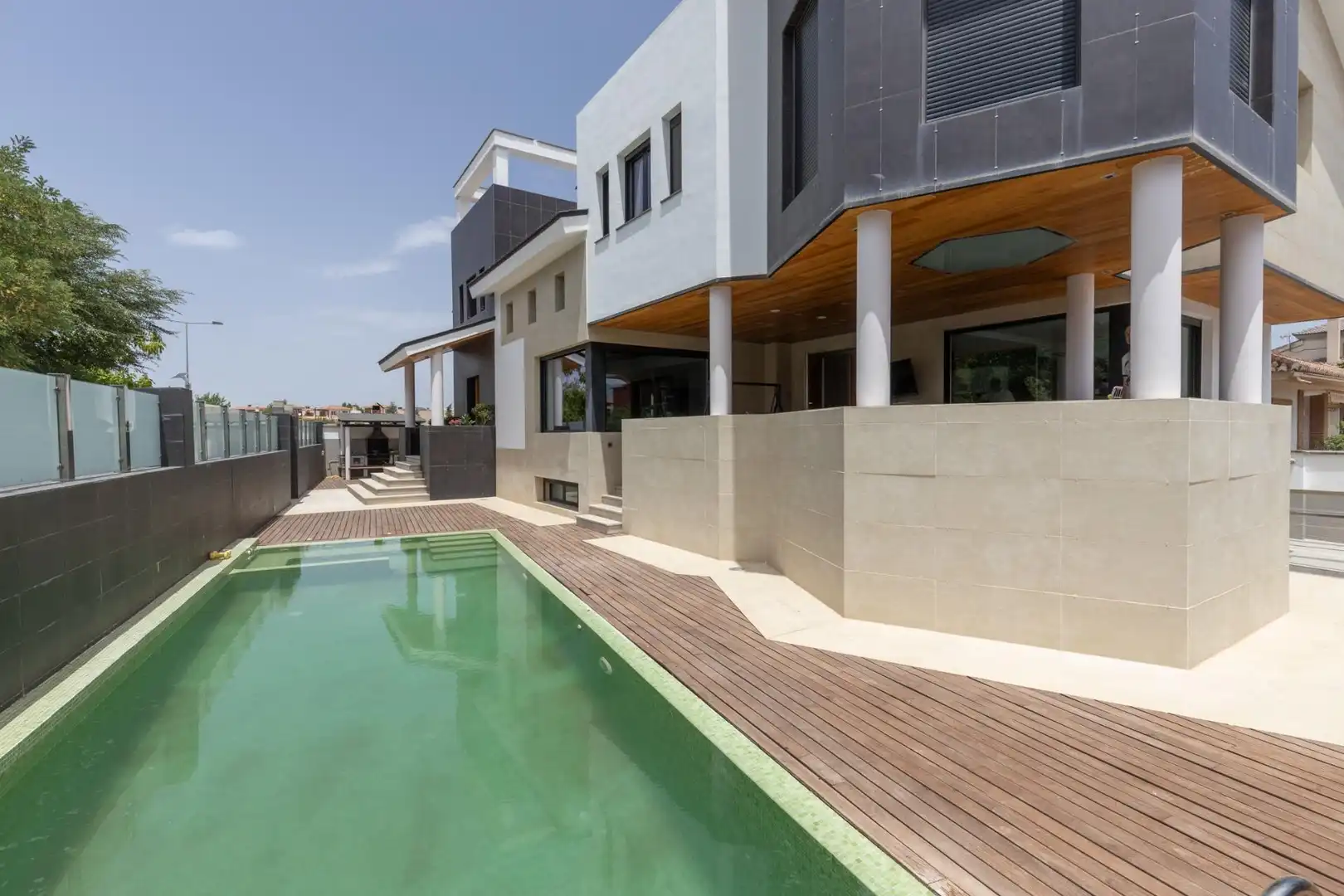 Detached house with pool for sale in Urbanizacion El Carmelo, imagen 2