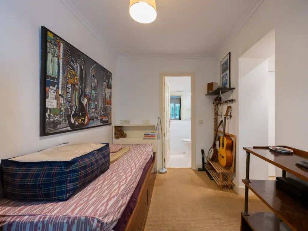 Habitación de Casa adosada en venta en Madrid con Balcón