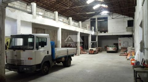 Este nave industrial a reformar, se encuentra en Carcaixent, Valencia, en la zona del Passeig.

Es un nave industrial que tiene 