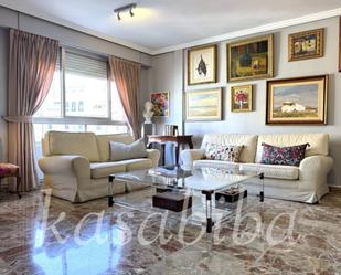 Living room of Flat for sale in  Valencia Capital  with Air Conditioner, Heating and Balcony