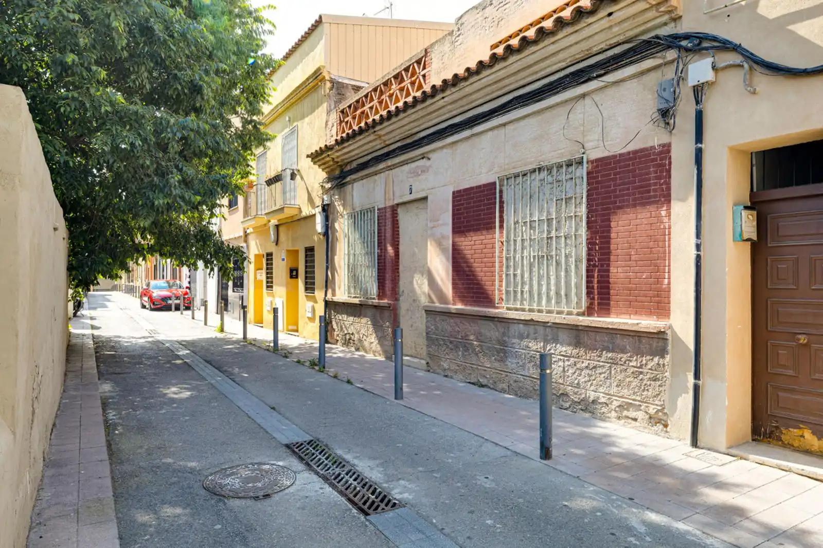Vista exterior de Edificio en venta en Santa Coloma de Gramenet