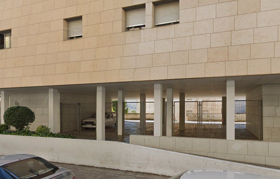 Außenansicht von Garage miete in Plasencia