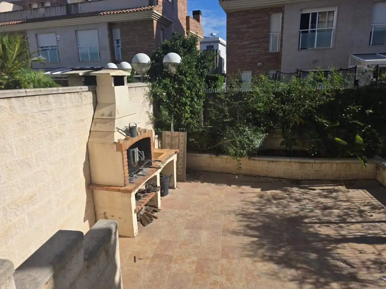 Terrassa de Casa adosada en venda en Castellón de la Plana / Castelló de la Plana amb Aire condicionat, Calefacció i Jardí privat