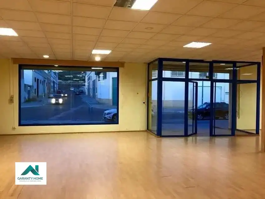 Local comercial en venda a Baena, imagen 5