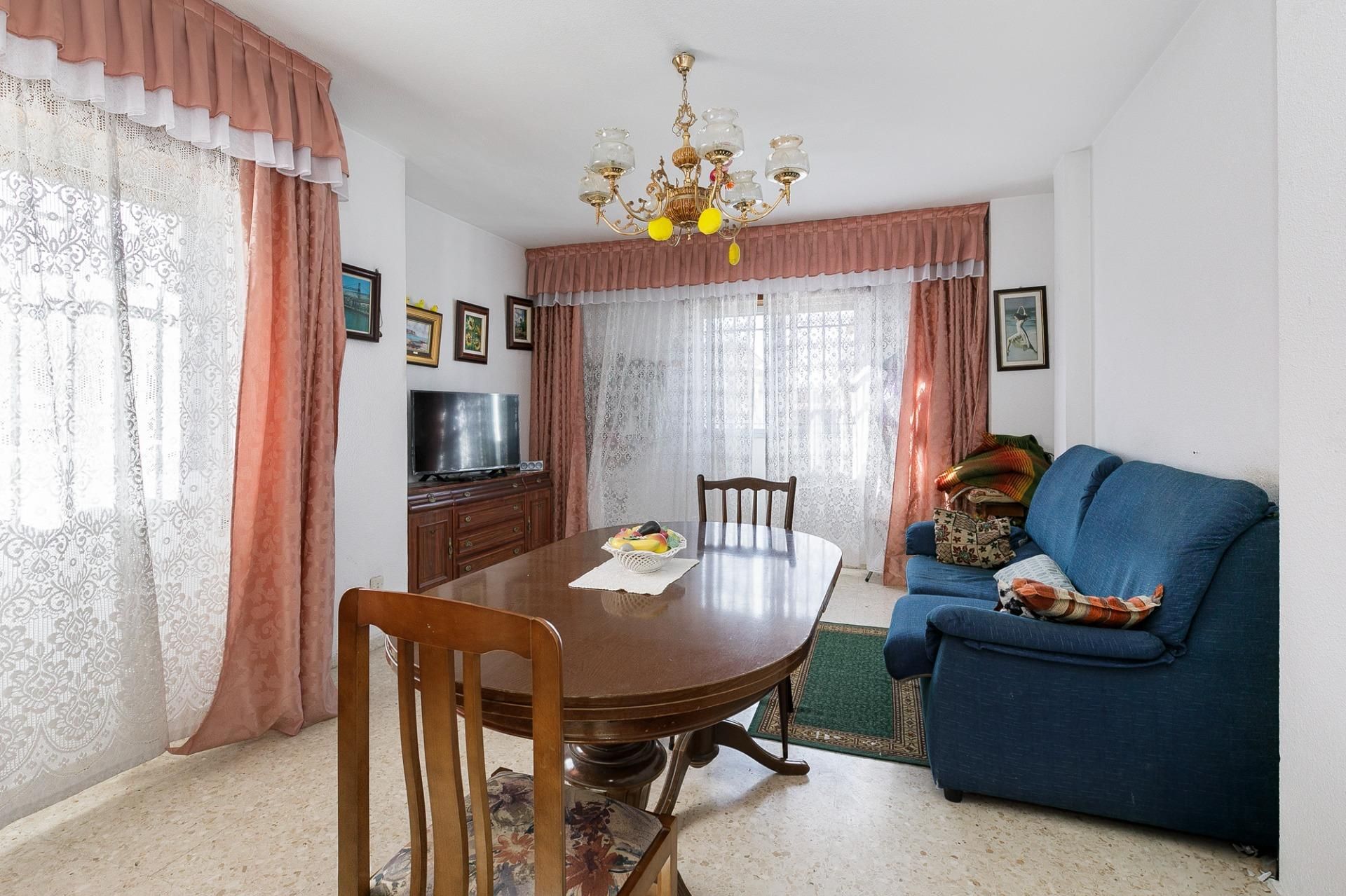 Living room of Single-family semi-detached for sale in Pinos Puente  with Terrace and Balcony