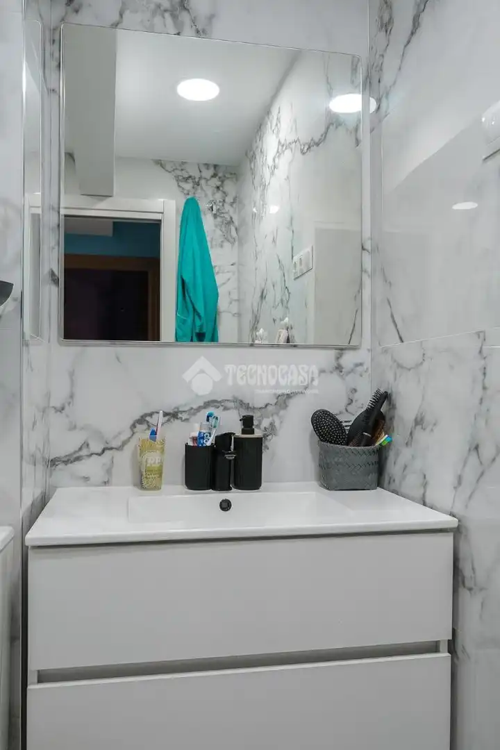 Baño de Piso en venta en Madrid con Calefacción y Terraza
