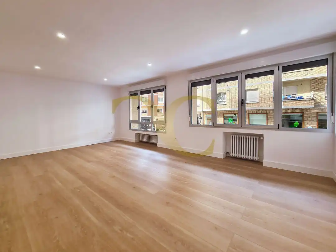 Flat with lift for sale in Viaducto del Ingeniero Marquina, imagen 6