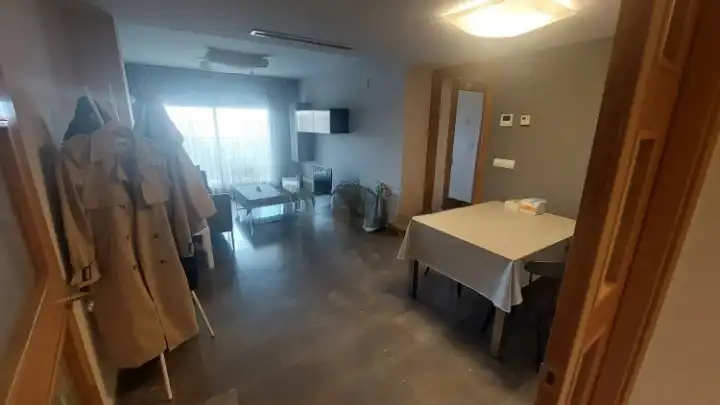 Flat for rent in Valencia  with Air Conditioner, Heating and Furnished