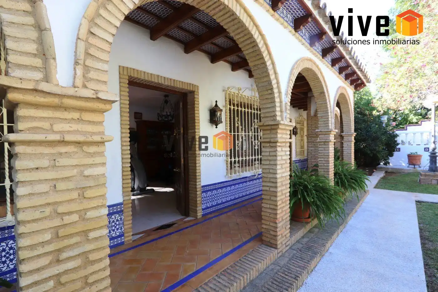Houses for sale in Espartinas  with Air Conditioner, Heating and Terrace