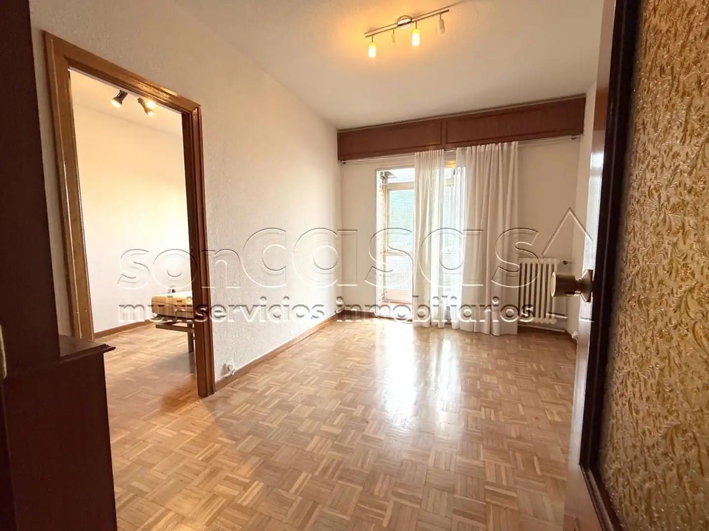 Sala de estar de Piso en venta en Madrid con Calefacción, Parquet y Terraza