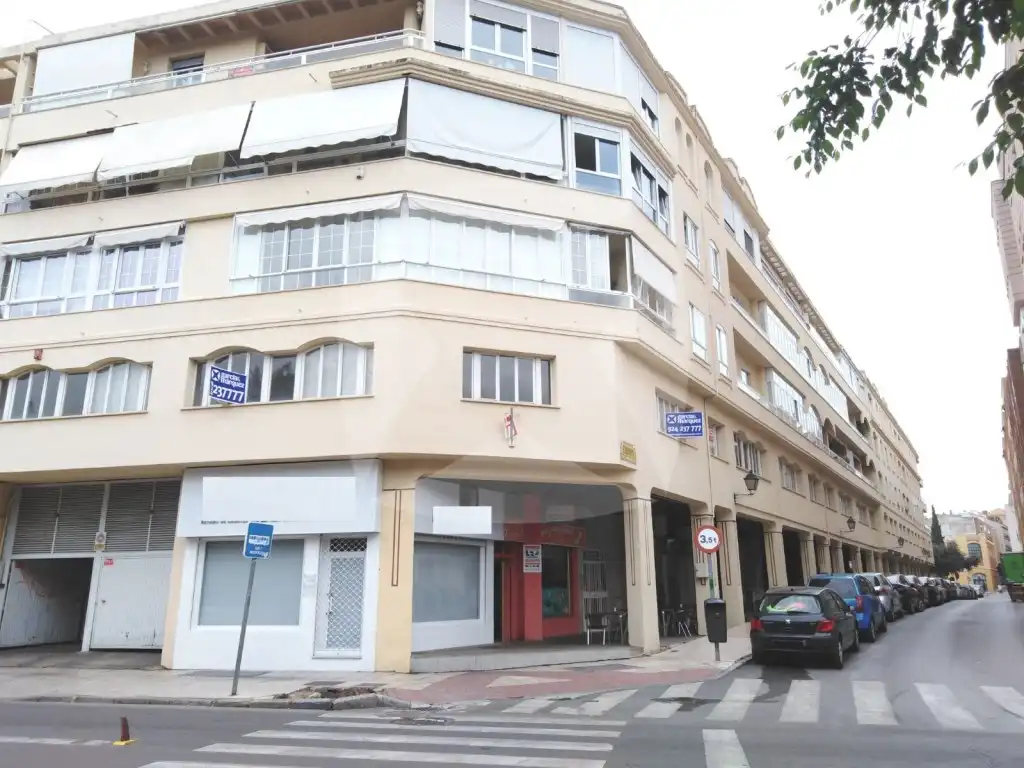 Oficina amb ascensor en venda a Zurbaran