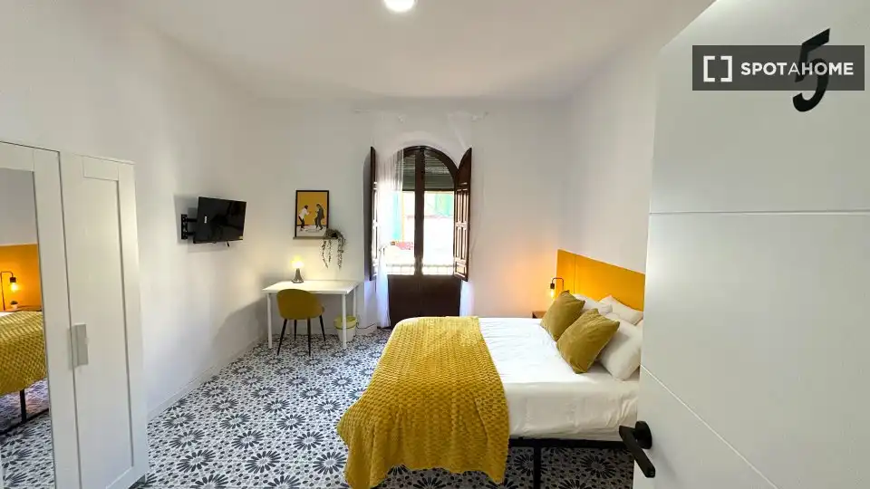 Habitación de Piso de alquiler en Granada con Aire acondicionado, Calefacción y Amueblado