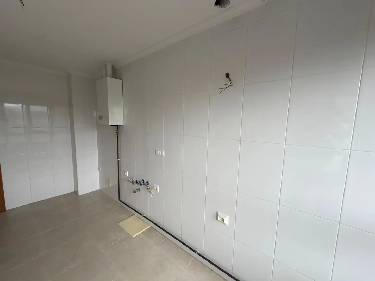 Piso en venta en Meruelo con Calefacción, Terraza y Piscina comunitaria