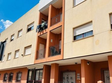 Appartamento con balcone in vendita a Centro