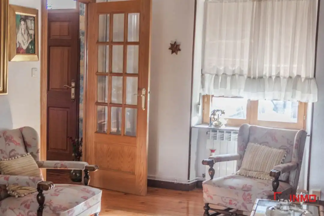Casa adosada en venda en Vitoria - Gasteiz amb Calefacció i Jardí privat