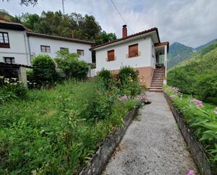 Exterior view of House or chalet for sale in Belmonte de Miranda  with Heating, Terrace and Storage room