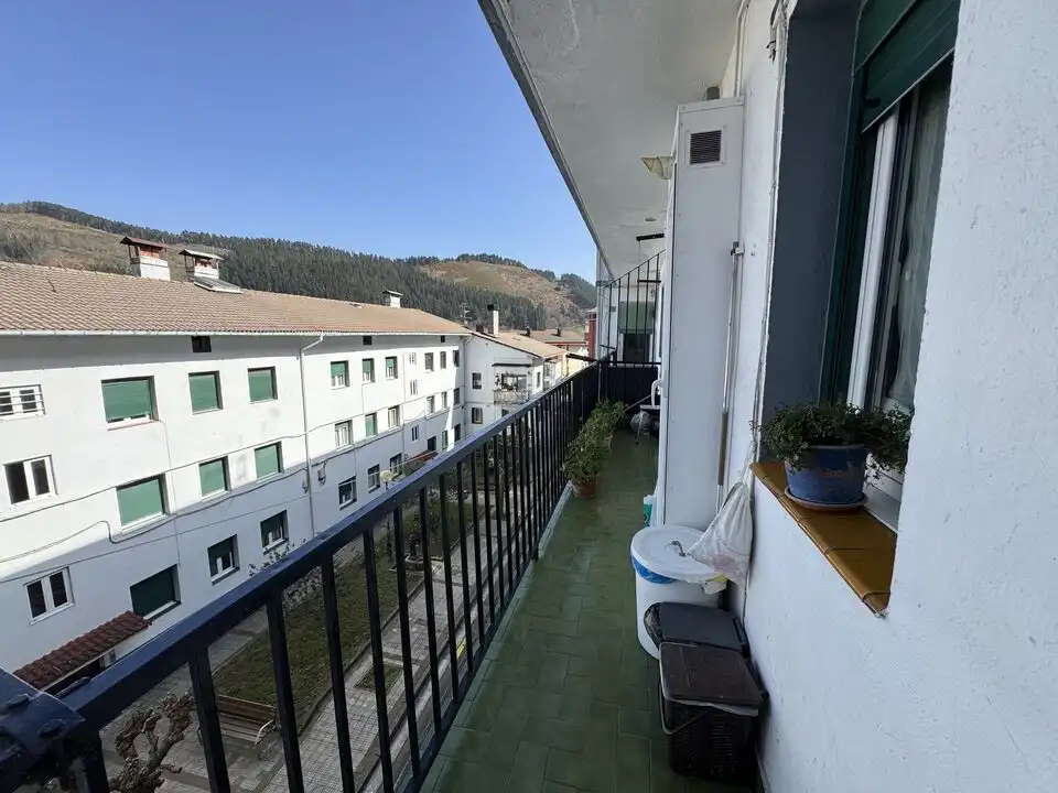 Terrassa de Pis en venda en Legazpi amb Calefacció, Traster i Balcó