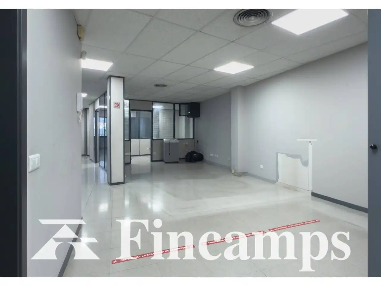 Büro zur Miete in Sabadell mit Klimaanlage, Heizung und Alarm
