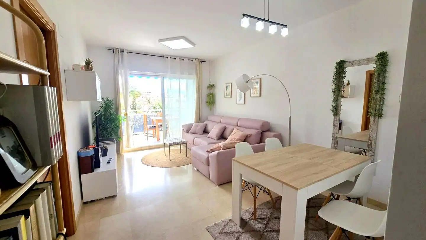 Sala de estar de Apartamento de alquiler en Gandia con Aire acondicionado, Calefacción y Terraza