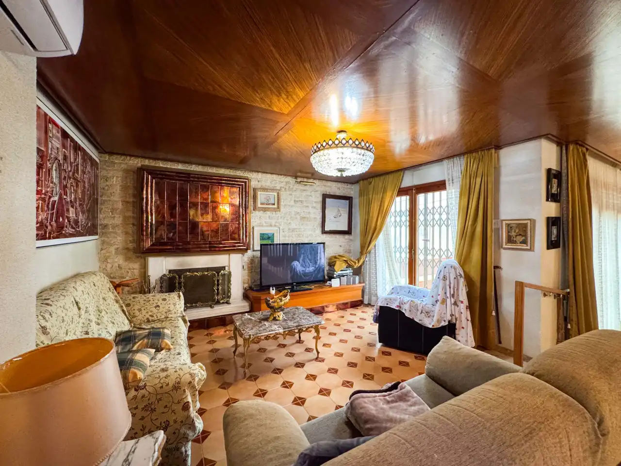 Living room of Houses for sale in Elda  with Air Conditioner, Heating and Private garden