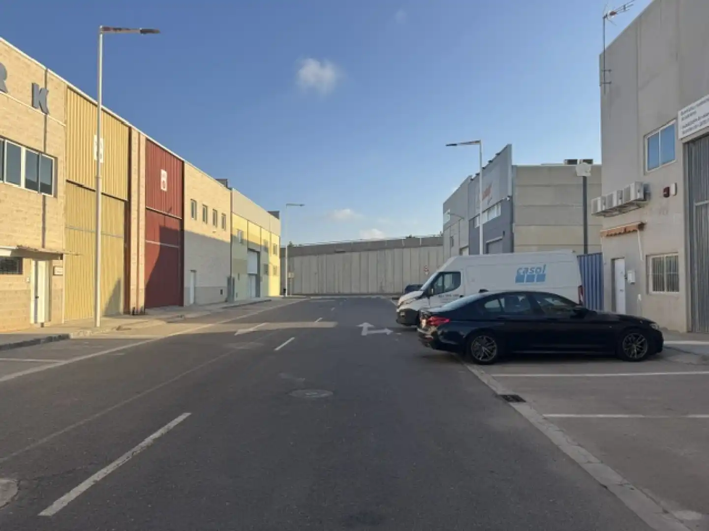 Außenansicht von Fabrikhallen zur Miete in Albalat dels Sorells