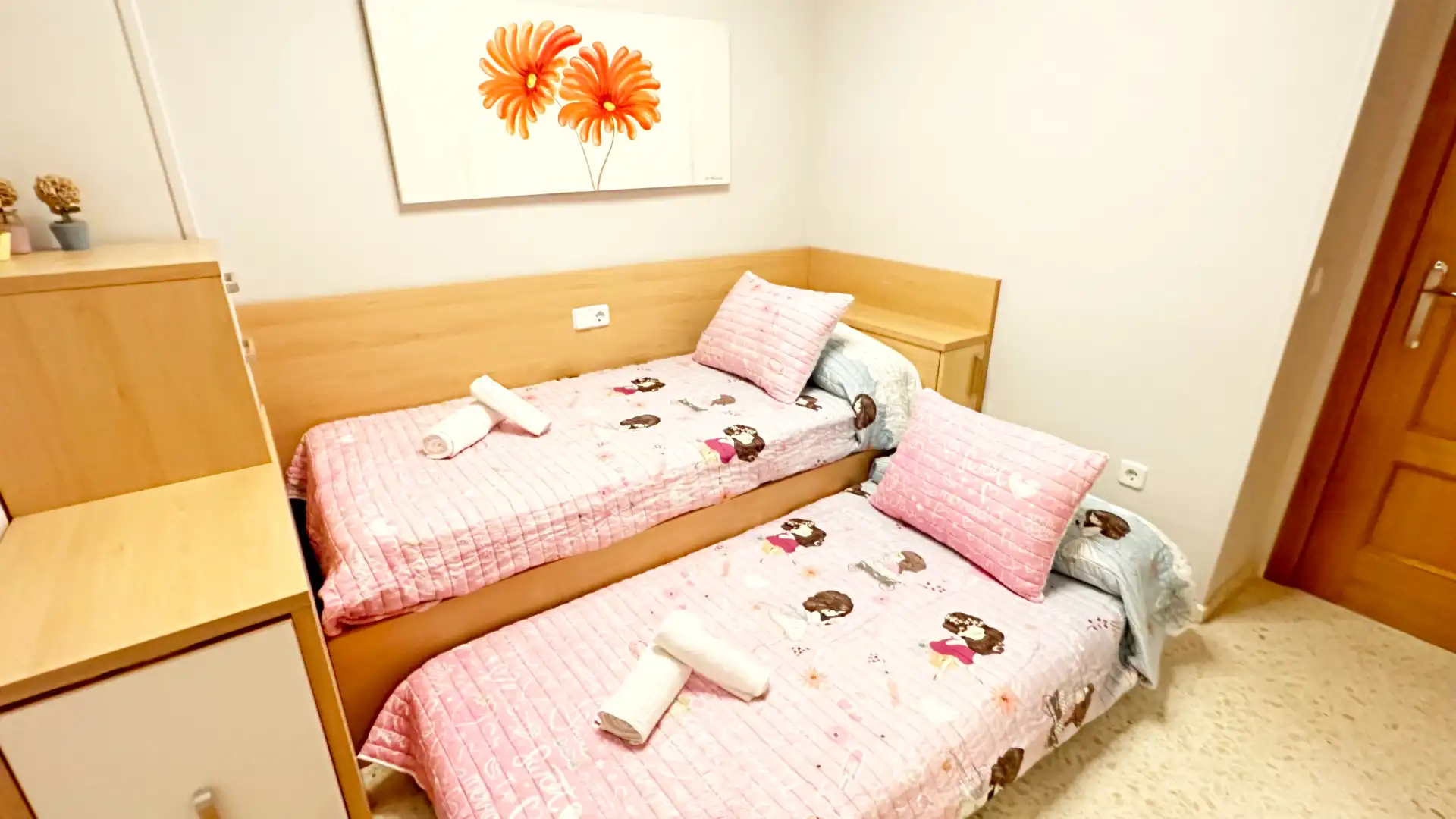 Habitación de Apartamento de alquiler en Gandia con Aire acondicionado, Calefacción y Terraza