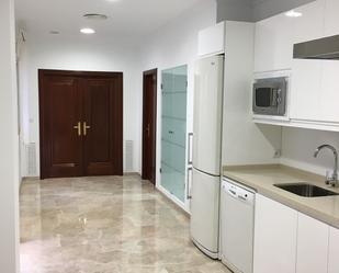 Kitchen of Flat to rent in  Córdoba Capital  with Air Conditioner, Oven and Washing machine