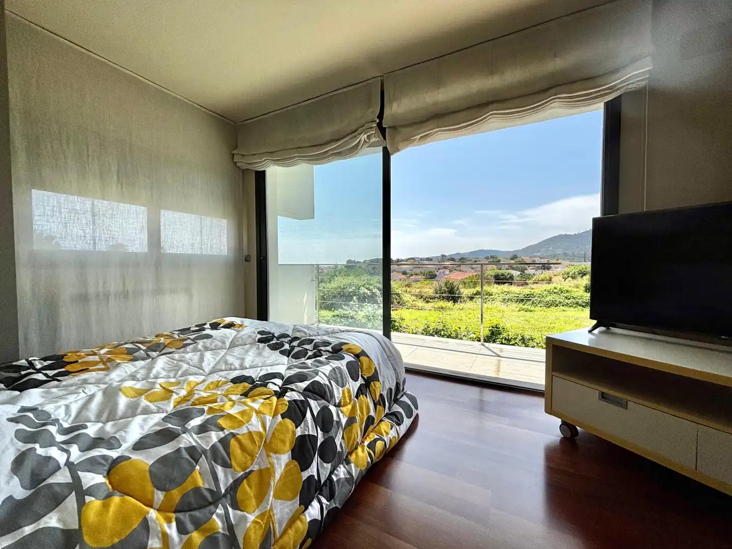 Schlafzimmer von Haus oder Chalet zum Verkauf in Pineda de Mar mit Klimaanlage, Privatgarten und Terrasse