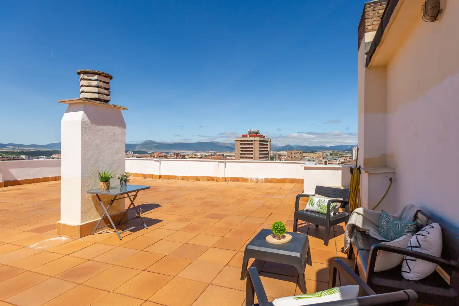Terraza de Ático en venta en  Pamplona / Iruña con Parquet y Terraza