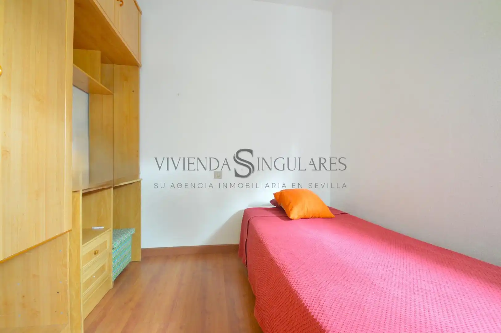 Bedroom of Detached homes for sale in Sevilla  with Air Conditioner, Private garden and Terrace