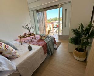 Bedroom of Flat to share in  Madrid Capital  with Air Conditioner, Heating and Washing machine