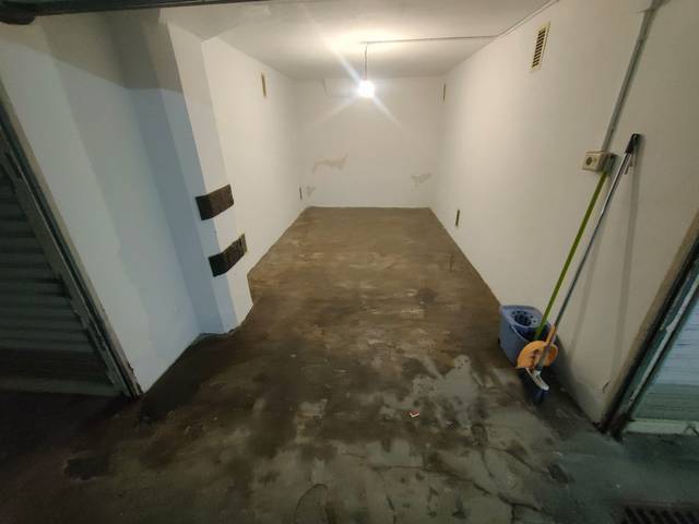 Garaje en Alquiler en Erialdea / Centro