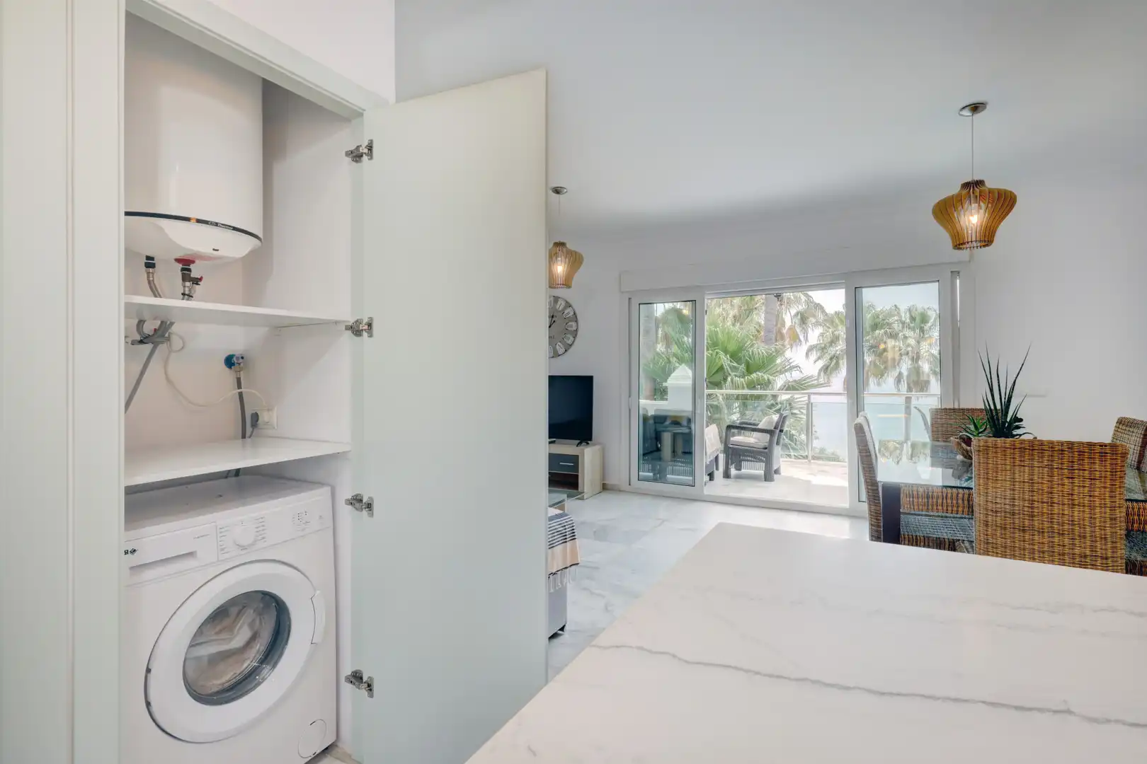 Cuina de Apartament en venda en Estepona amb Aire condicionat, Jardí privat i Terrassa